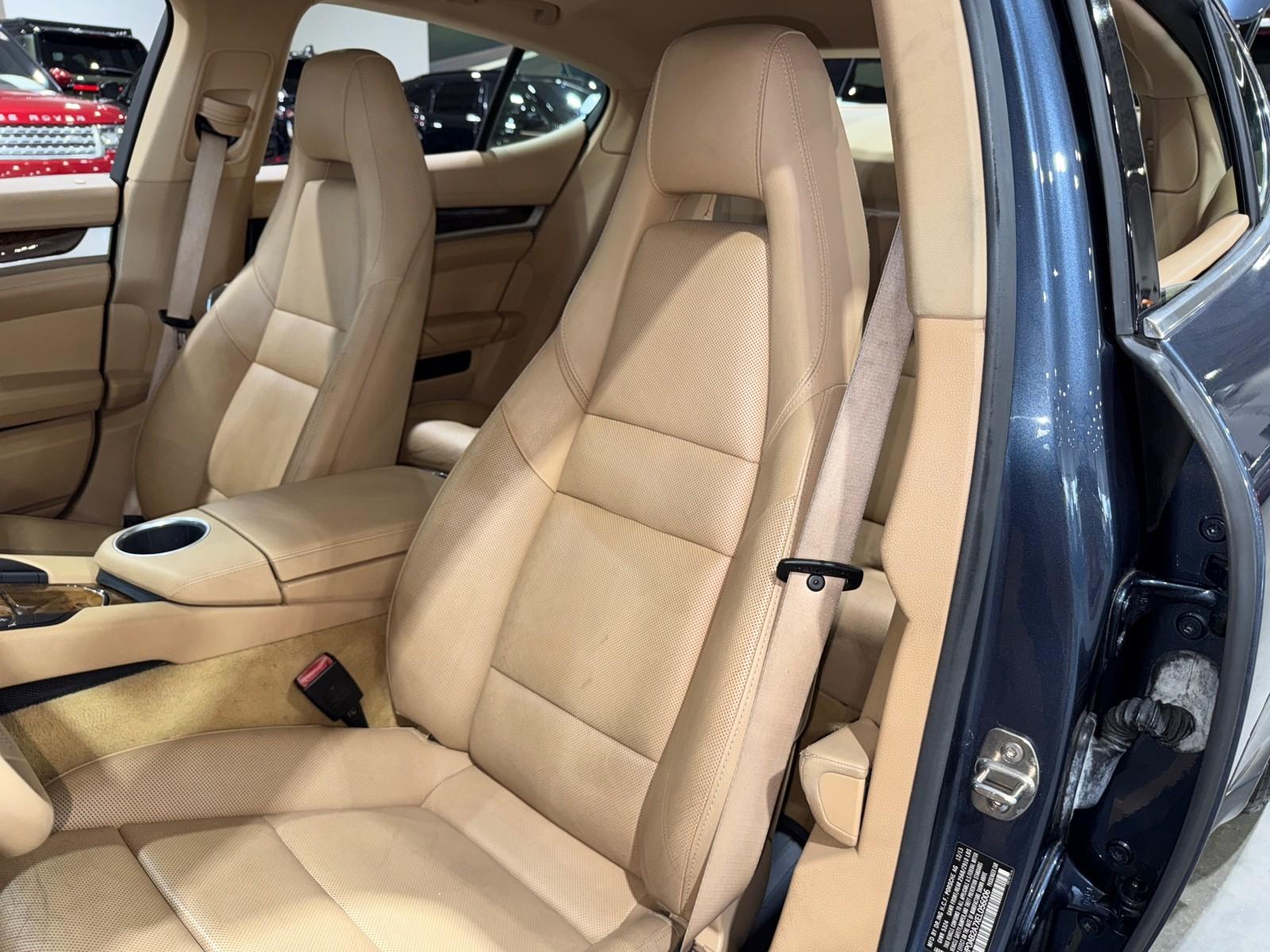 2014 Porsche Panamera 4S photo 45