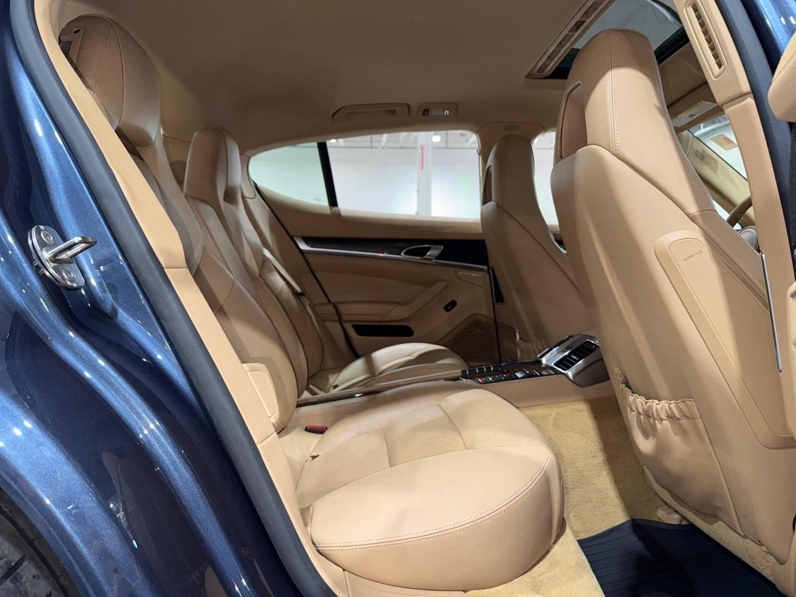 2014 Porsche Panamera 4S photo 51