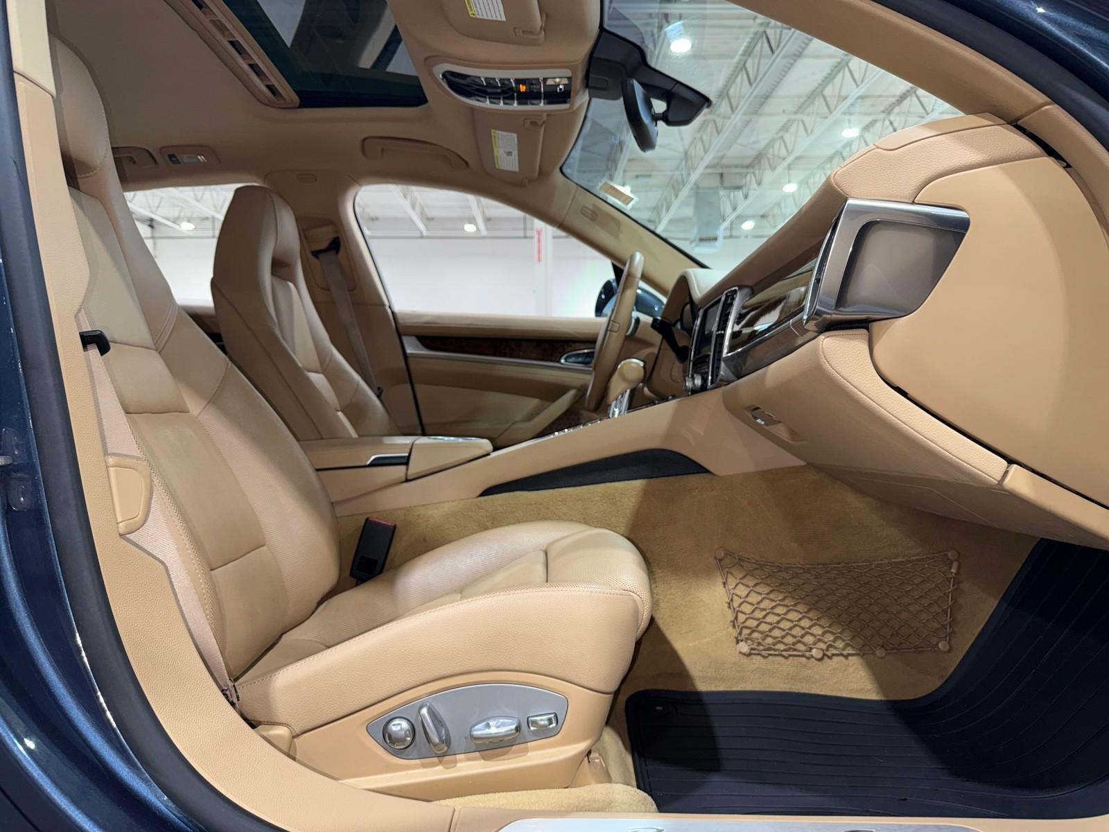 2014 Porsche Panamera 4S photo 53