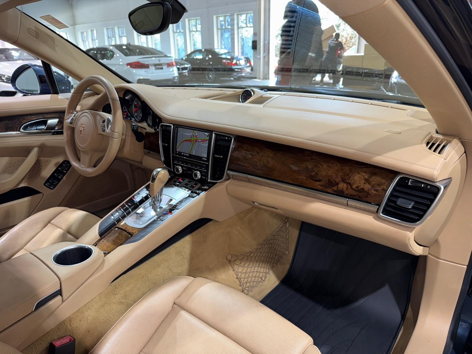 2014 Porsche Panamera 4S photo 57