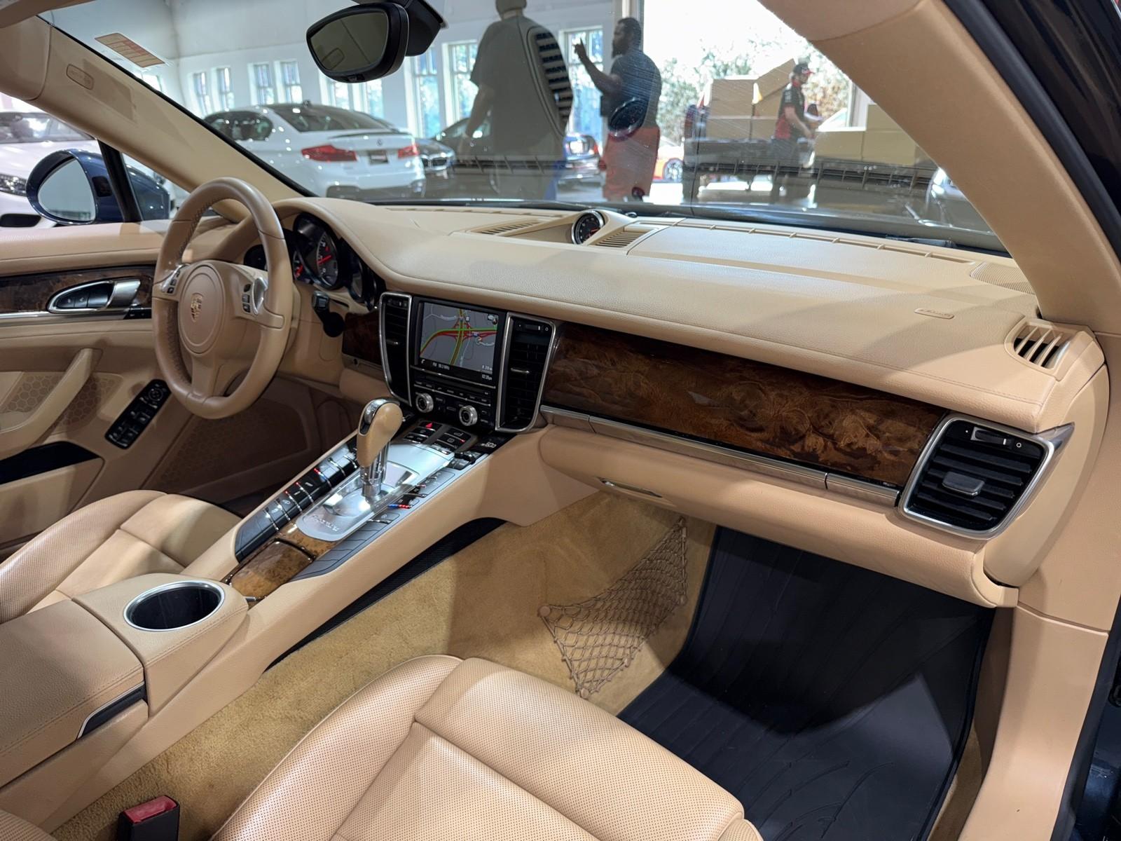 2014 Porsche Panamera 4S photo 58