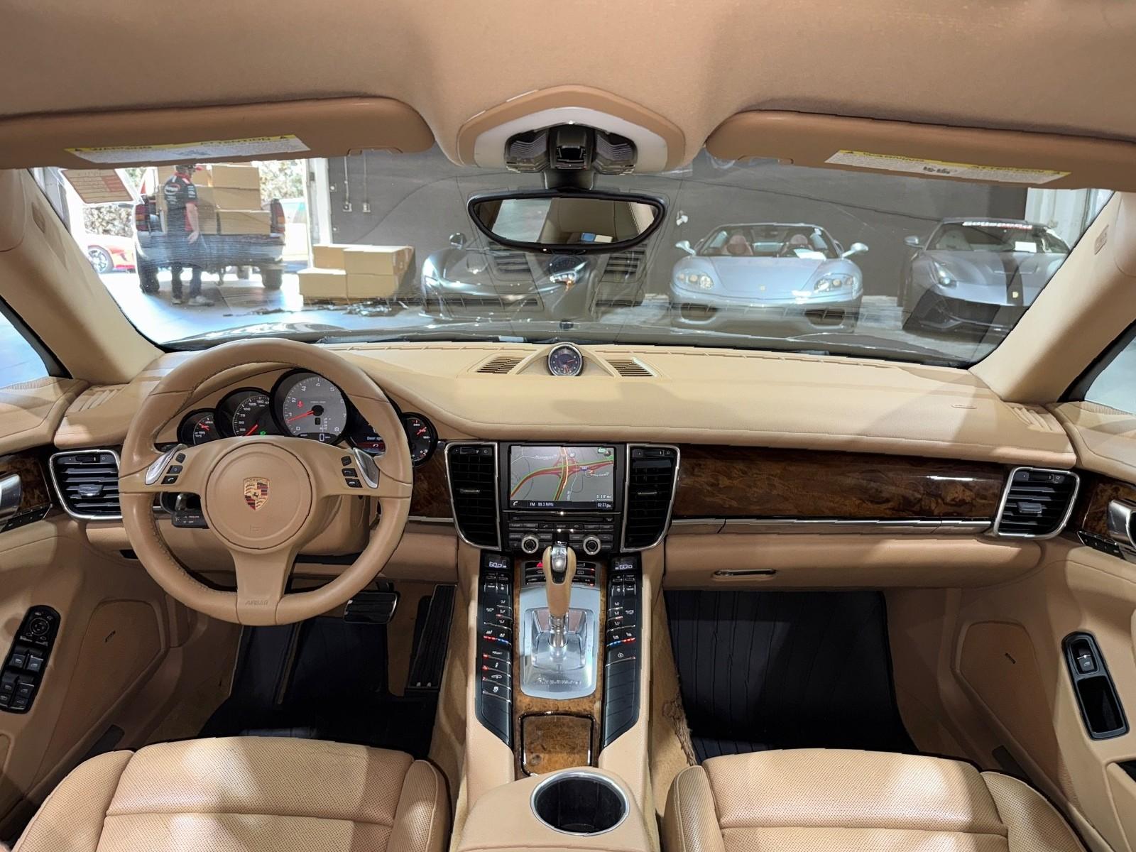 2014 Porsche Panamera 4S photo 6