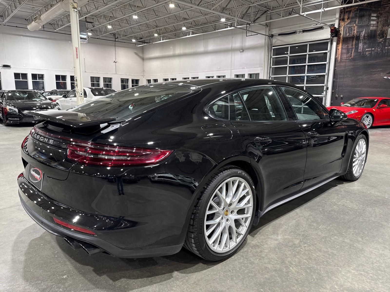 2018 Porsche Panamera Base 4 photo 3